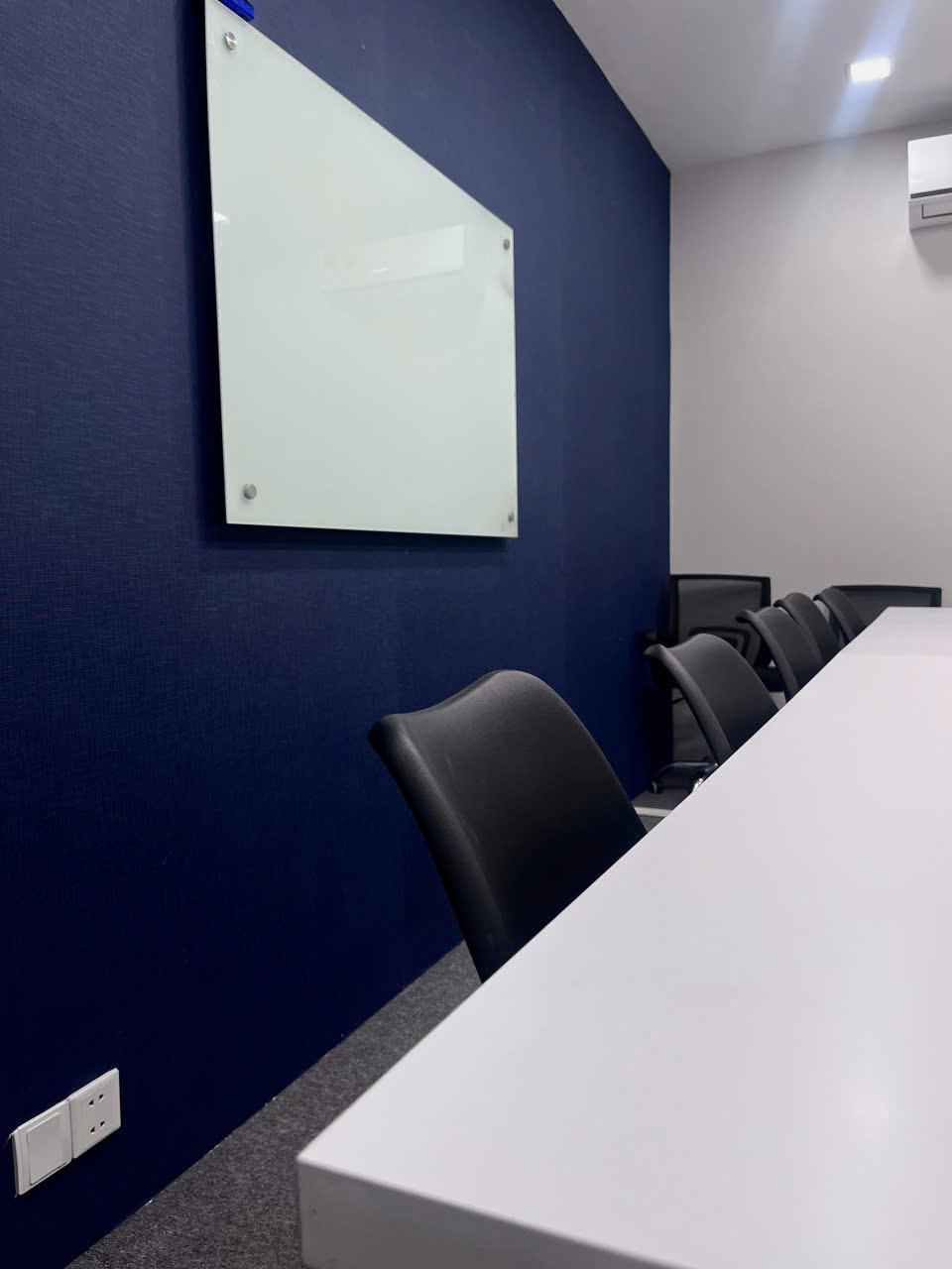 Meeting room detail